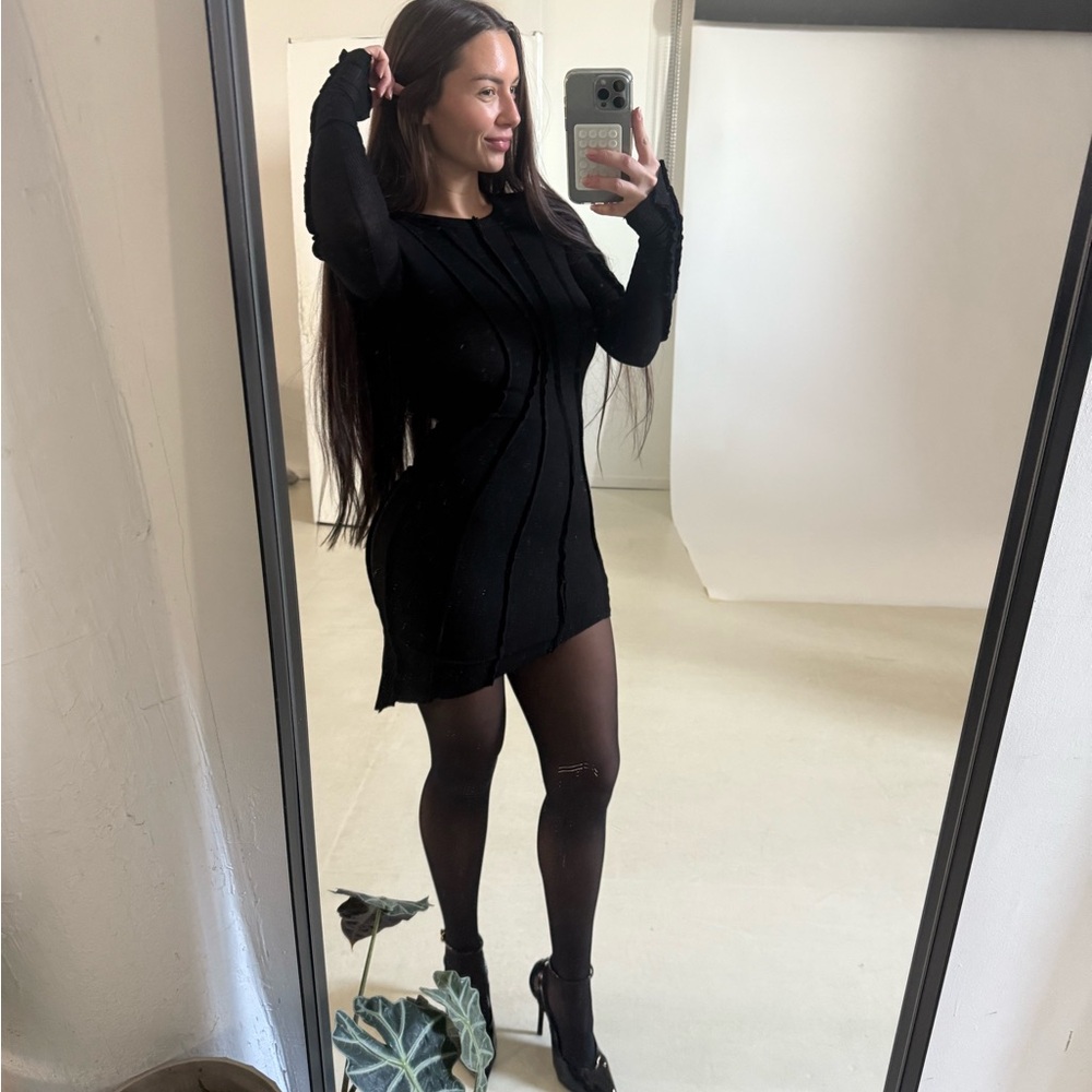 Sami Miro Vintage Elegant Black Long Sleeve Dress